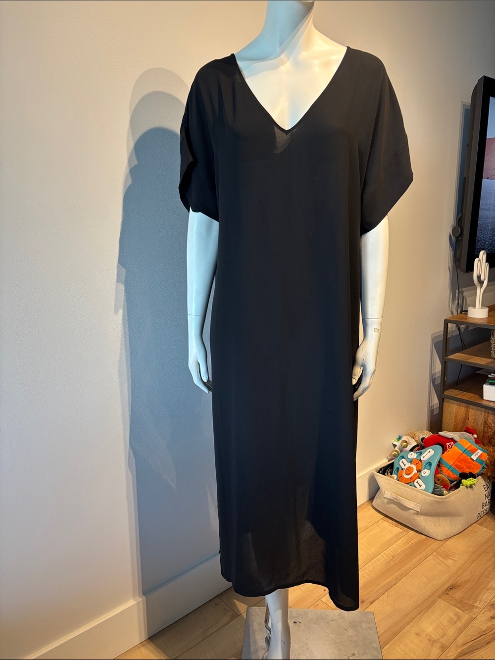 Simple V-Neck Black sheer midi Dress